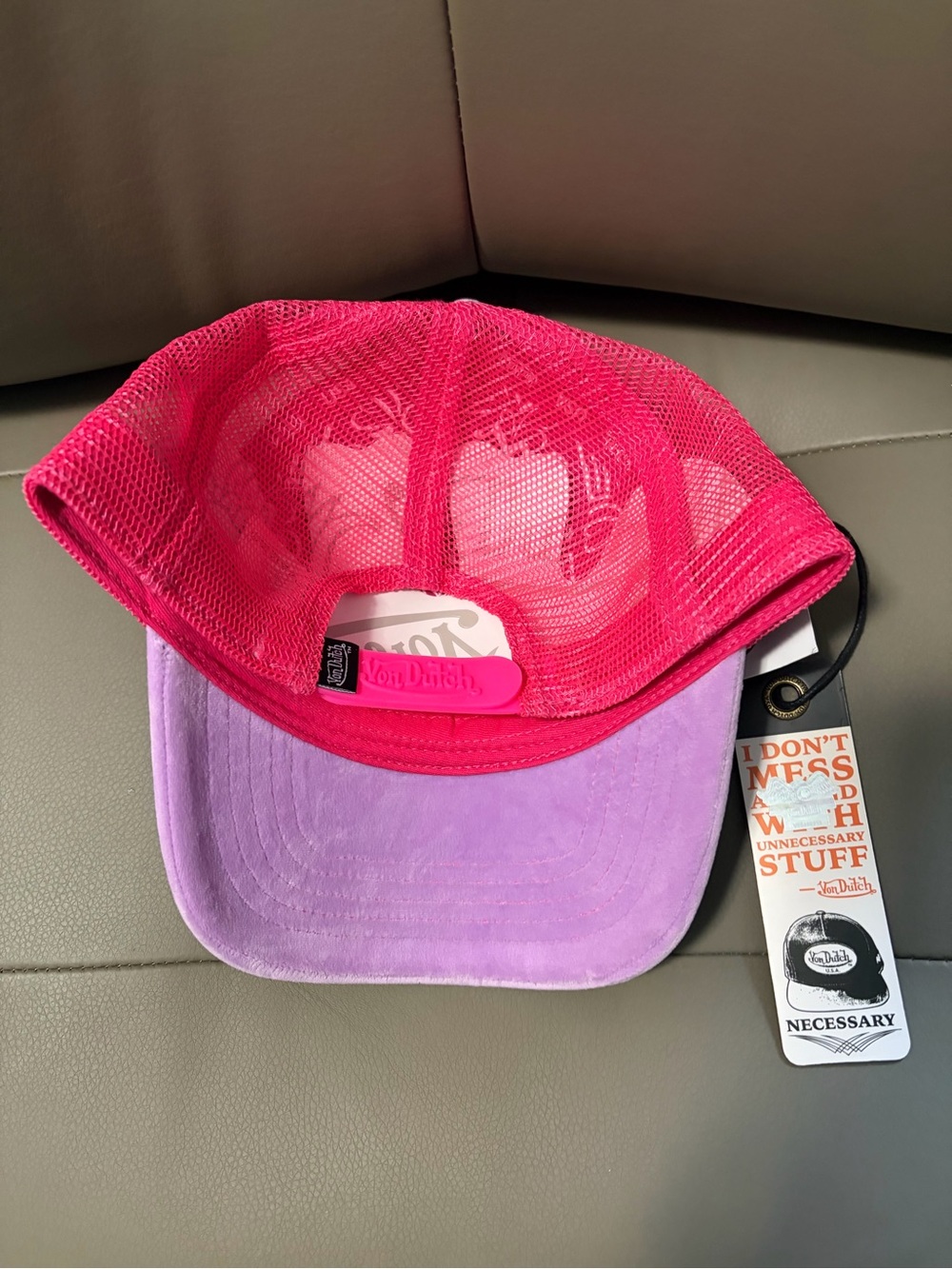 BNWT AUTHENTIC UNISEX VON DUTCH LILAC ICE-PINK VELVET SNAPBACK TRUCKER HAT OSFM - Picture 9 of 13